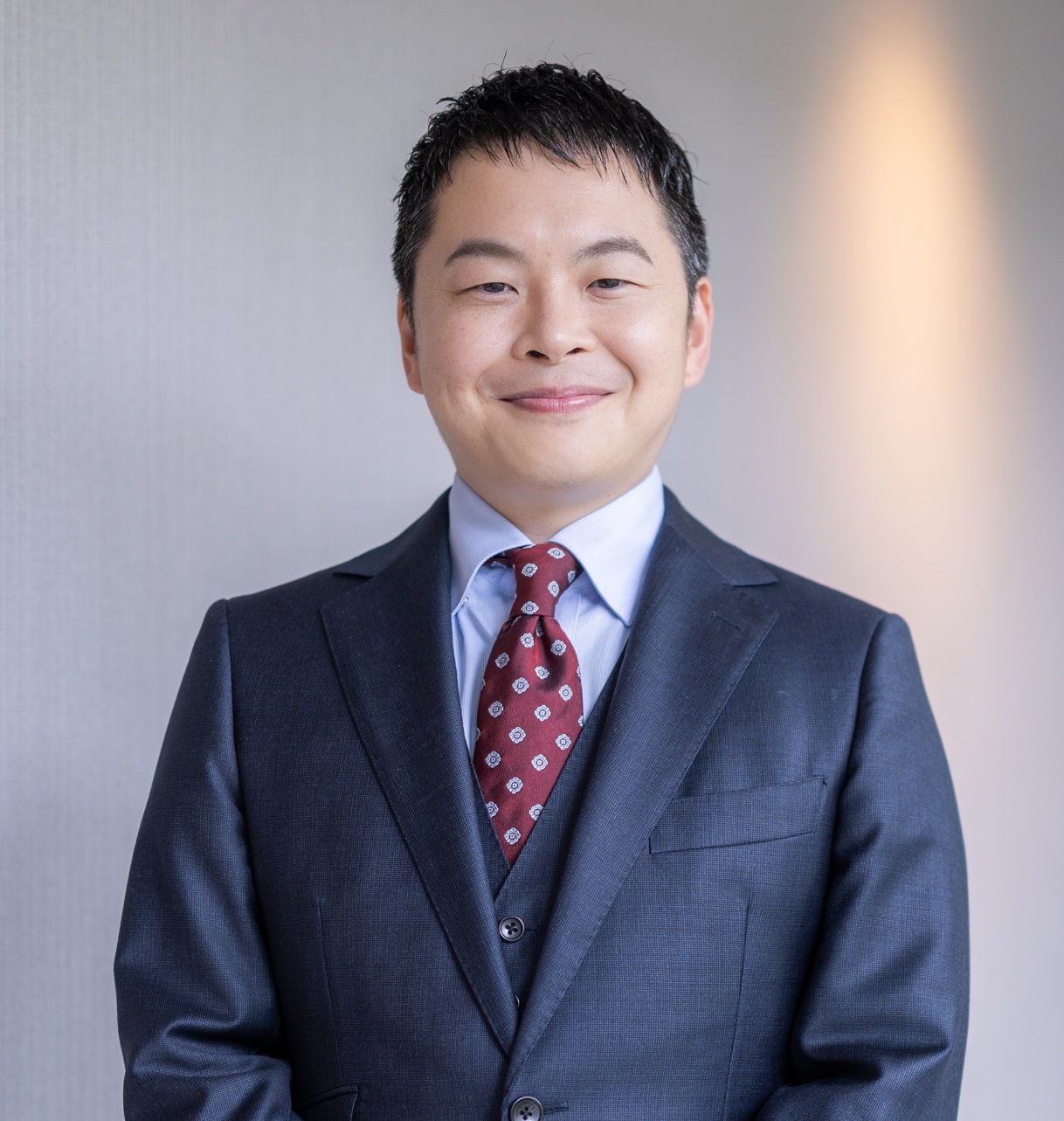 弁護士　山村真登